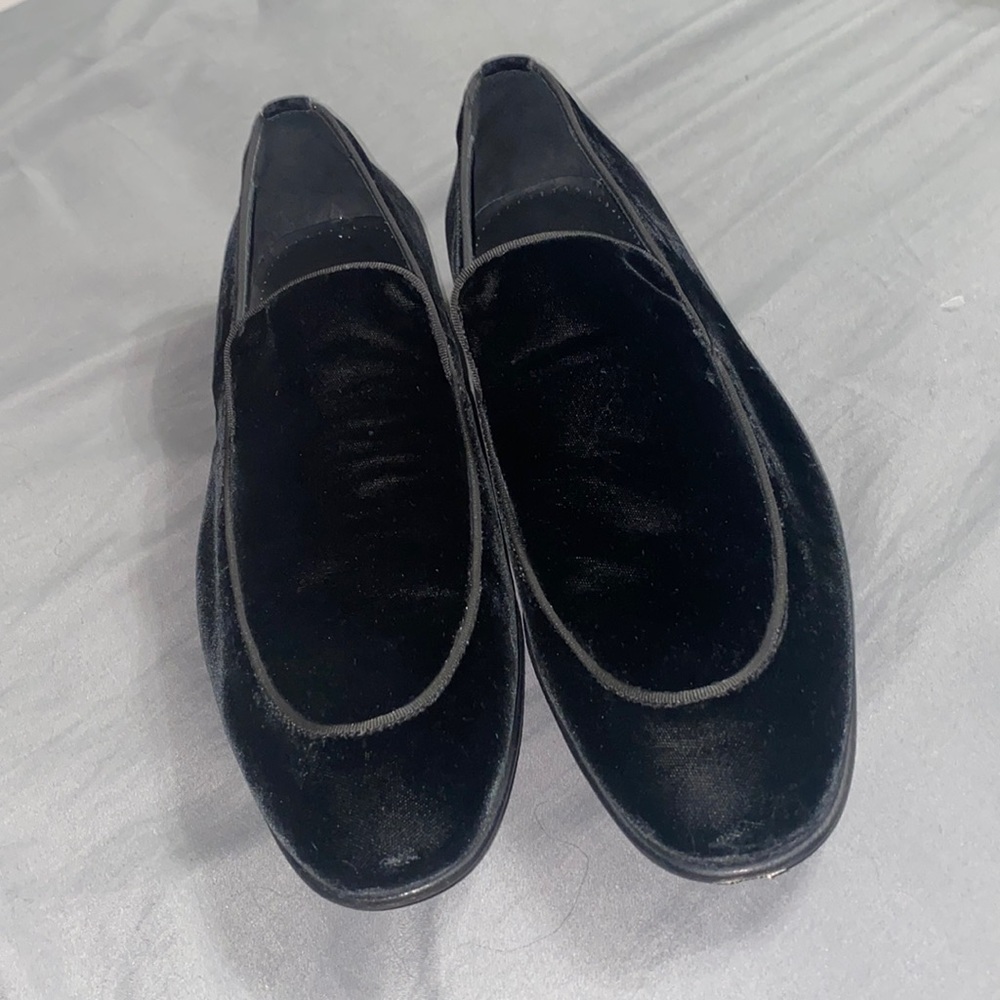 CUOIO (Size 11) Black velvet shoes